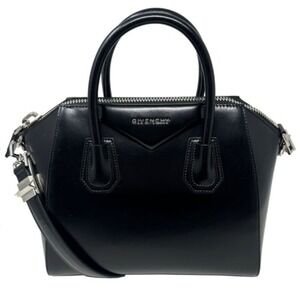 Givenchy Antigona Medium Black Leather Women’s Shoulder Bag w/ Strap
